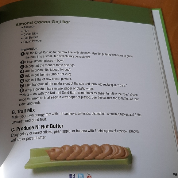 Nwot, hardcover Nutribullet healing foods book - Picture 10 of 11